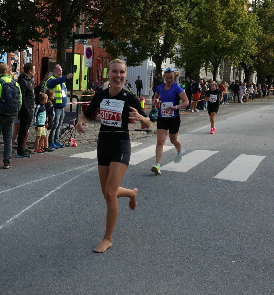 Det var Signe Kristine Fikse (t.h) og Trond Ørjan Eide som vant halvmaraton under Trondheim Maraton Halvmaraton i Trondheim Maraton 2023