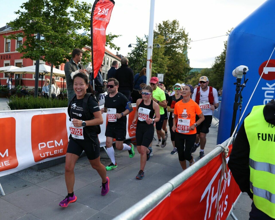 Det var Signe Kristine Fikse (t.h) og Trond Ørjan Eide som vant halvmaraton under Trondheim Maraton Halvmaraton i Trondheim Maraton 2023