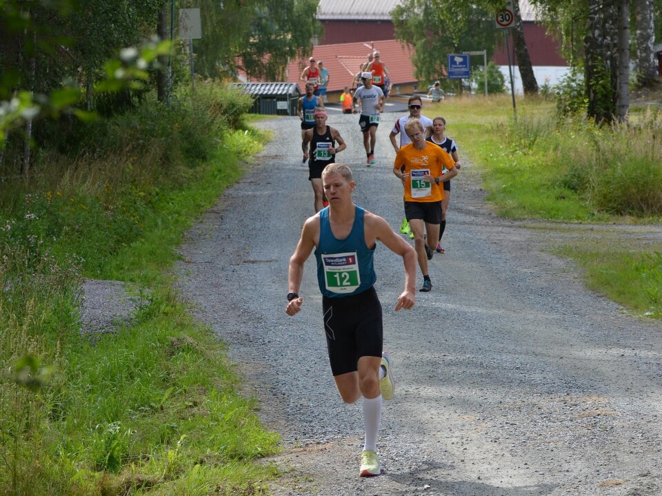Fra fjorårets Kongsvinger skogsmaraton med vinner Jarle Marvik i tet fra start. (Foto: Janne Slorafoss) Fra fjorårets Kongsvinger skogsmaraton med vinner Jarle Marvik i tet fra start. (Foto: Janne Slorafoss)