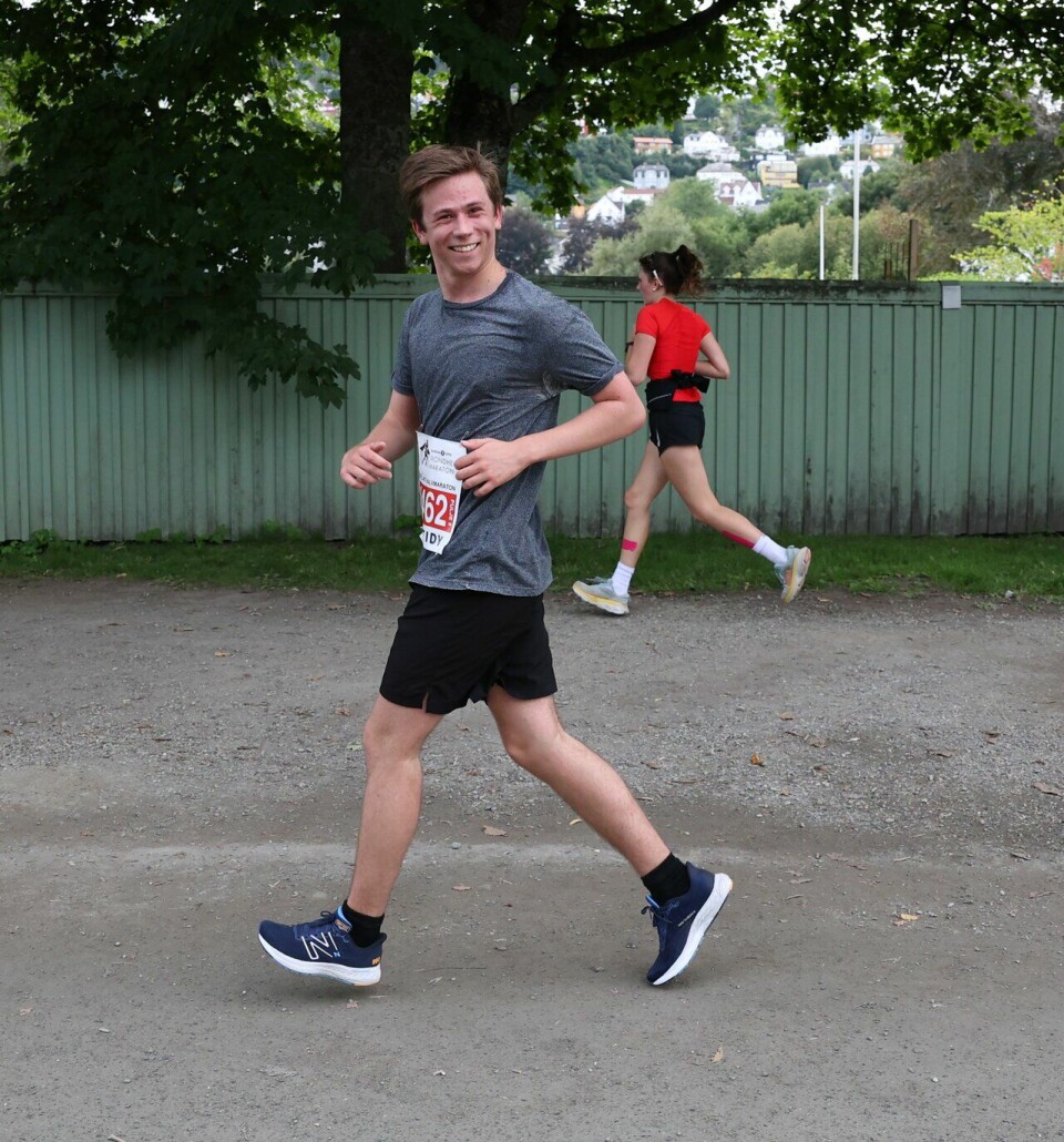 Det var Signe Kristine Fikse (t.h) og Trond Ørjan Eide som vant halvmaraton under Trondheim Maraton Halvmaraton i Trondheim Maraton 2023