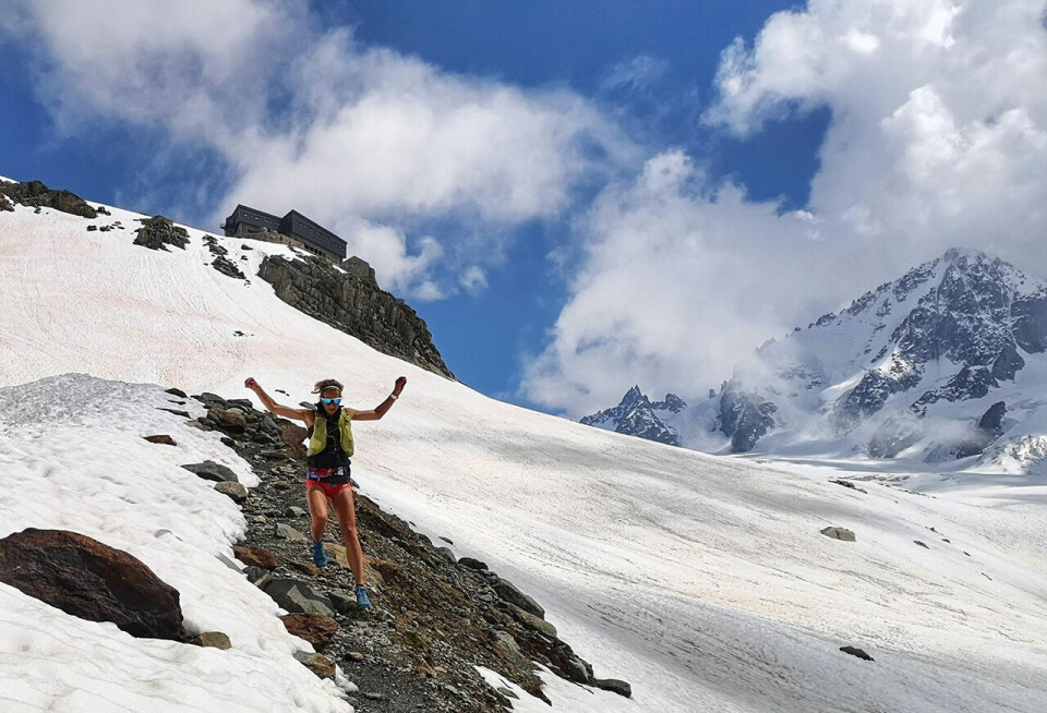 Jo brattere jo bedre for Therese Sjursen som skal løpe 90 km i Mont Blanc Marathon på fredag Therese-Sjursen-snoloping.jpg