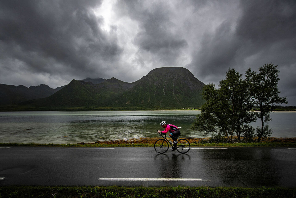 Som i alle andre triatlonkonkurranser så må det både svømmes, sykles og løpes i Lofoten Triathlon. Men naturen er mer dramatisk i dette. (Alle foto: Kai-Otto Melau) Som i alle andre triatlonkonkurranser så må det både svømmes, sykles og løpes i Lofoten Triathlon. Men naturen er mer dramatisk i dette. (Alle foto: Kai-Otto Melau)