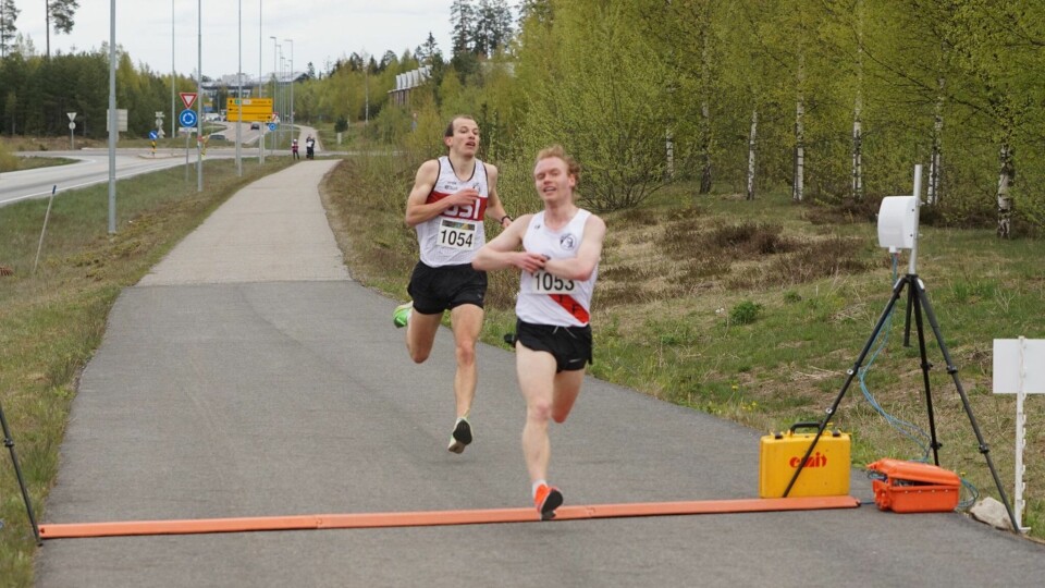 Sindre Buraas imponerte med 14:02 i Perseløpet Markus_Mathias_5km-løp2.jpg