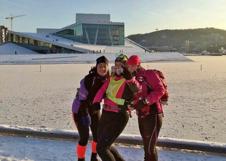 Ribbemaraton: Sandvika til Ski fra soloppgang til solnedgang Monique_Sjøberg_Lise_Lysfjord_Pettersen_Anita_øy_foto_Petter_Vabog (640x454).jpg