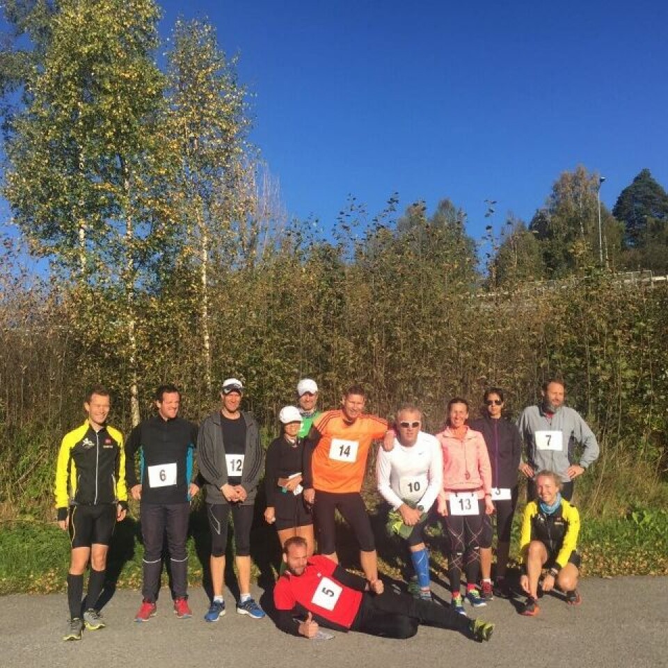 Therese Falk og Ragnar Nygård vant 2 x 50 km ultraløp Cannonball_ultra_1-løp_startfelt (640x640).jpg