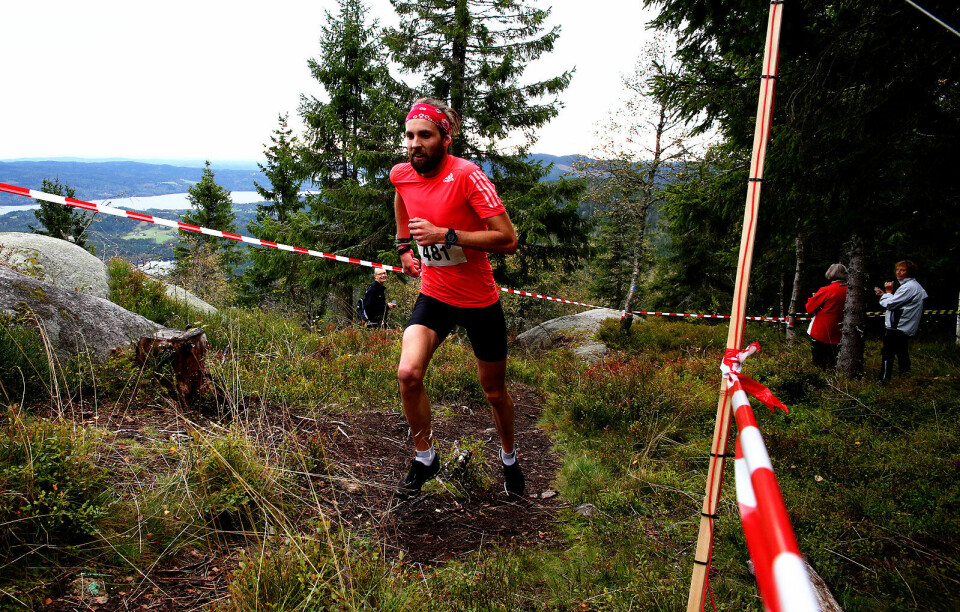 Sindre Buraas like før målgang på toppen av Rognstadkollen (foto: Bjørn Hytjanstorp). Sindre Buraas like før målgang på toppen av Rognstadkollen (foto: Bjørn Hytjanstorp).