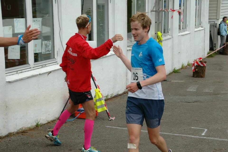 Bjørn Tore Taranger vant det første Møkster Ultra Nordanger_high_five_Taranger.jpg