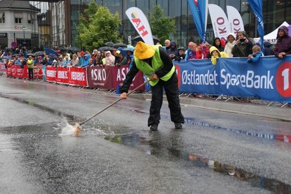 Caspersen Falla og Krogh raskest i regnet i Hamars gater Kostemanskap.jpg