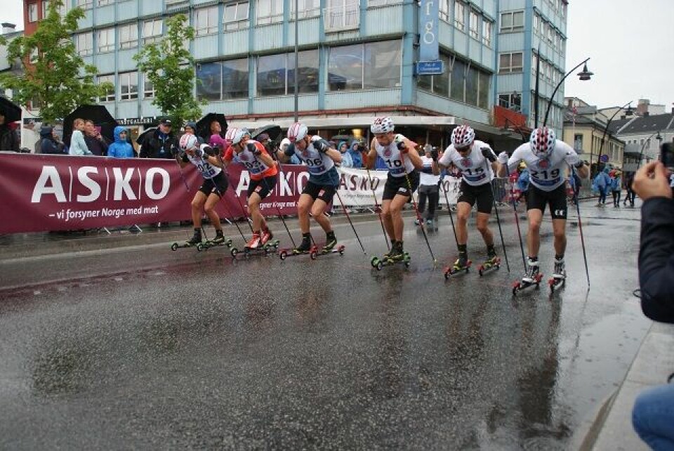Caspersen Falla og Krogh raskest i regnet i Hamars gater Start_finale_herrer.jpg