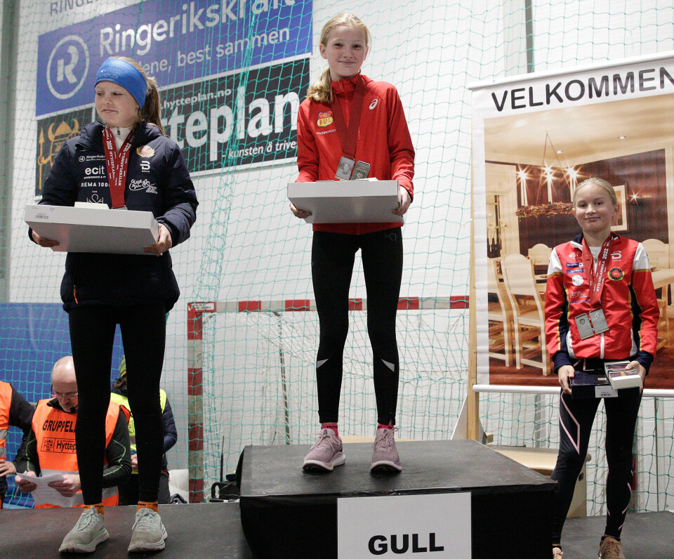 Mange talenter i Hytteplanmila - 15 år gamle Magnus Øyen løp på 30.56 Jenter_12aar_F6C0190.jpg