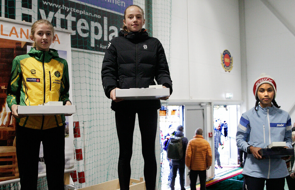 Mange talenter i Hytteplanmila - 15 år gamle Magnus Øyen løp på 30.56 Jenter_14-15aar_F6C0198.jpg