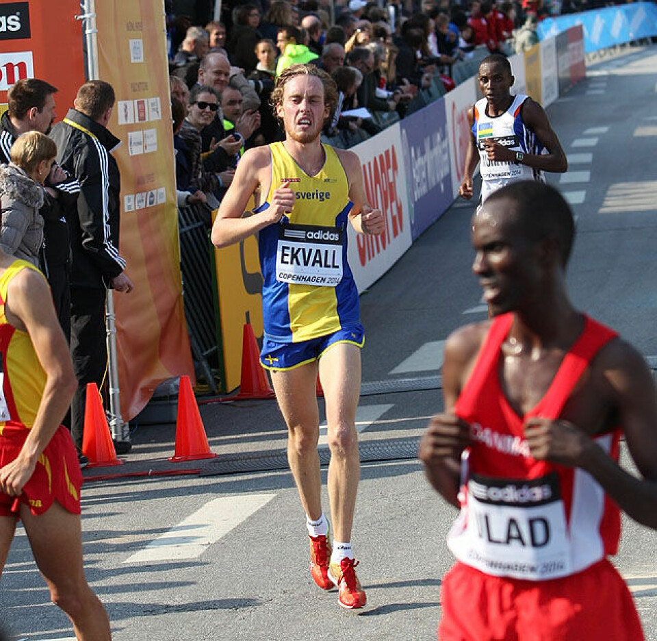 Mange gode norske tider i VM i halvmaraton i København Mikael_Ekvall_maal_A20G3505.jpg