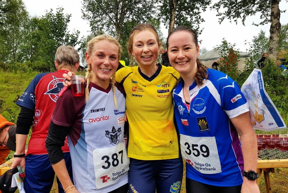 De tre beste i D21 på søndagens langdistanse (fra høyre): Ingerid Lundanes, Gøril Rønning Sund og Marion Huber Kaas. (Foto: Stein Arne Negård) De tre beste i D21 (fra høyre): Ingerid Lundanes, Gøril Rønning Sund og Marion Huber Kaas. (Foto: Stein Arne Negård)