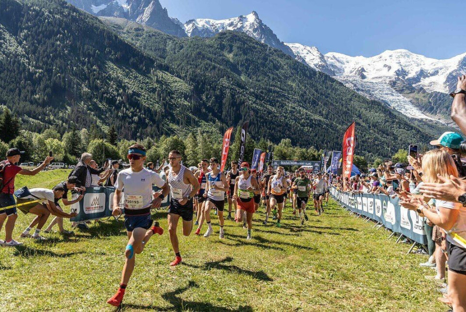 51 norske deltok da Jonathan Albon vant Mont Blanc Marathon MBM-10km-starten.jpg