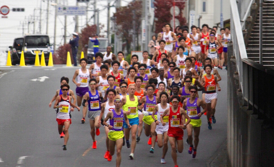 Dette bildet fra Aego City Halvmaraton er tatt i 2018 mens det ennå ble arrangert store løp med relativt tette felt. (Foto: Brett Larner, Japan Running News) Dette bildet fra Aego City Halvmaraton er tatt i 2018 mens det ennå ble arrangert store løp med relativt tette felt. (Foto: Brett Larner, Japan Running News)