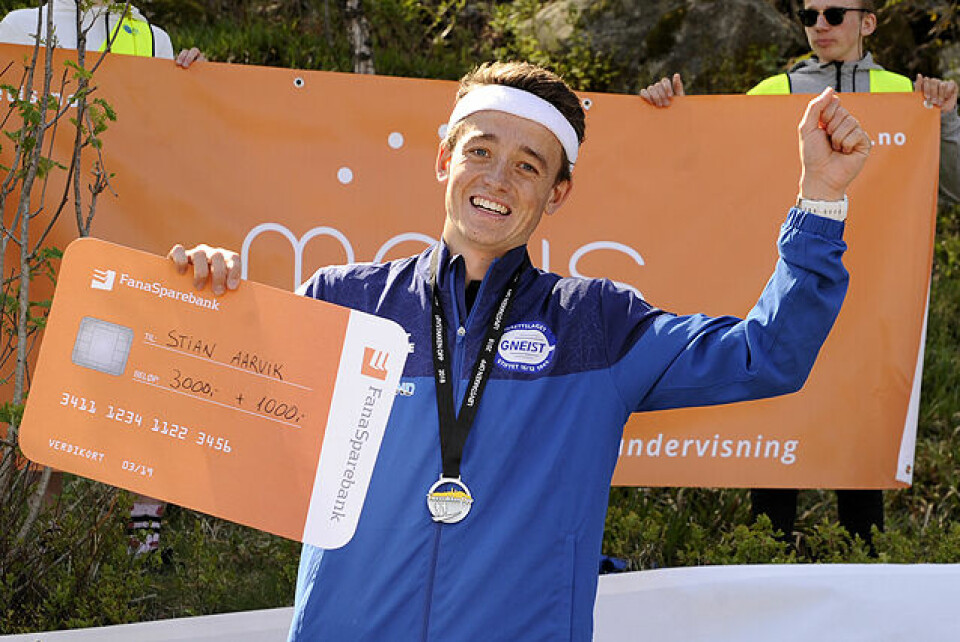 En glad vinner av Løvstakken Opp, Stian Øvergaard Aarvik, har nå også løyperekorden i denne løpet. En glad vinner av Løvstakken Opp, Stian Øvergaard Aarvik, har nå også løyperekorden i denne løpet.