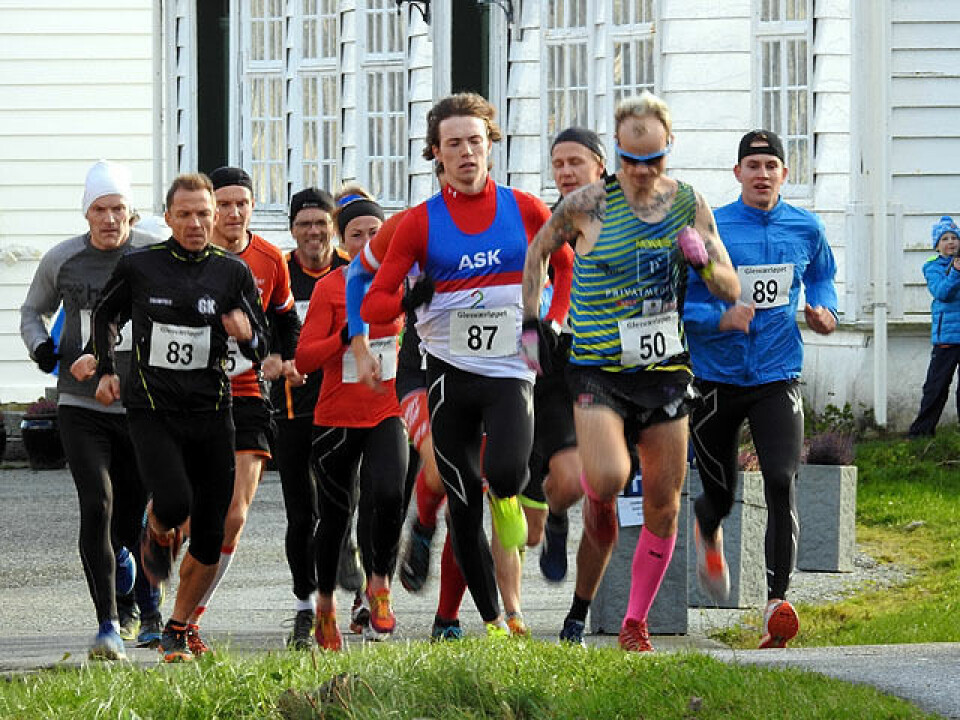 Bjørn Tore Taranger tar teten direkte i starten på Glesværløpet. Foto: Jon Steinar Midlang, Glesnes kafe. Bjørn Tore Taranger tar teten direkte i starten på Glesværløpet. Foto: Jon Steinar Midlang, Glesnes kafe.