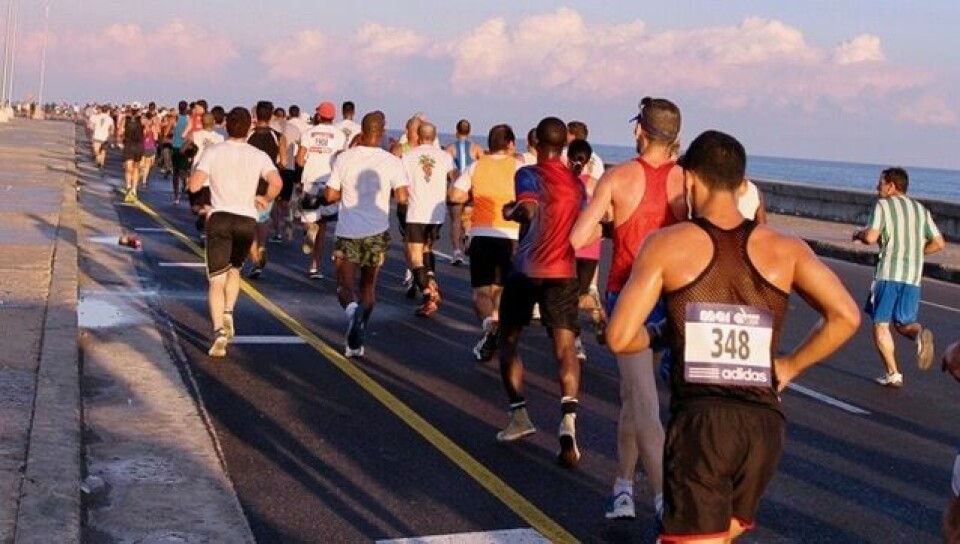 Traseen i Havana Marathon gikk gjennom bygater, men også en tur langs sjøen, som her er Det Karibiske Hav. Foto: arrangør Traseen i Havana Marathon gikk gjennom bygater, men også en tur langs sjøen, som her er Det Karibiske Hav. Foto: arrangør