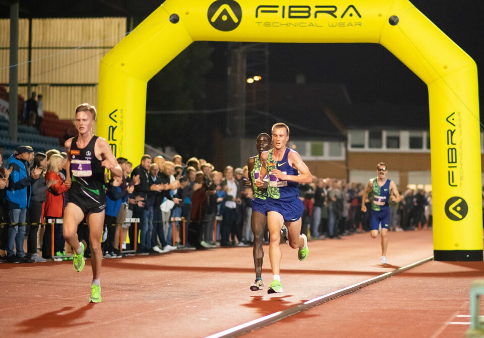 Sondre Nordstad-Moen satte norsk rekord på 10 000 meter på Stadionmila i fjor, der bilder er fra. I år skal han prøve å sette europerisk rekord på timesløp. (Foto: Anders Jensen / Kristiansand Løpeklubb) Sondre Nordstad-Moen satte norsk rekord på 10 000 meter på Stadionmila i fjor, der bilder er fra. I år skal han prøve å sette europerisk rekord på timesløp. (Foto: Anders Jensen / Kristiansand Løpeklubb)