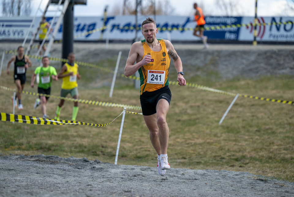 Espen Kristiansen med full kontroll på terrenggullet i veteranklassen janis-arsenikov.jpg