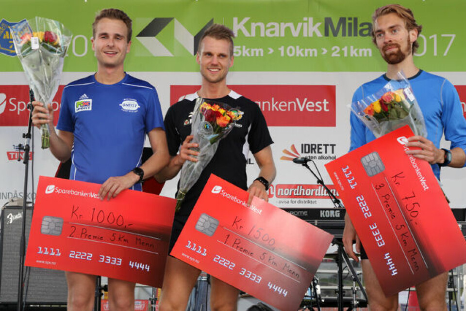 Svein Roar Kvamme og Eli Anne Dvergsdal vant 5 km i Knarvik 1P1A3405.jpg