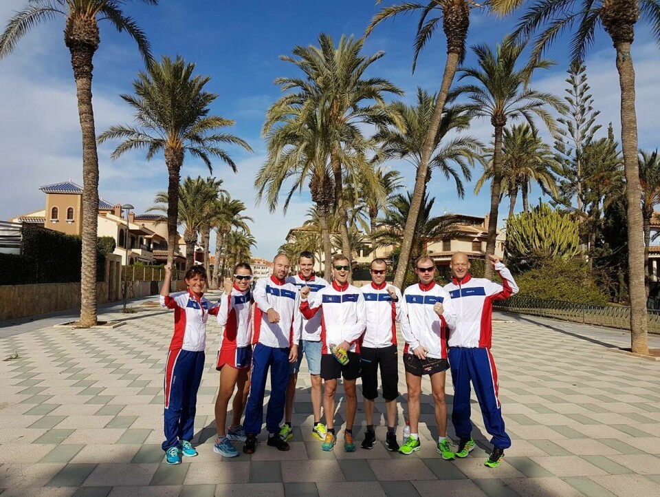 Norge nr 4, Hermansen nr. 15 med norsk rekord i VM 100 km VM-laget_100km_2016.jpg