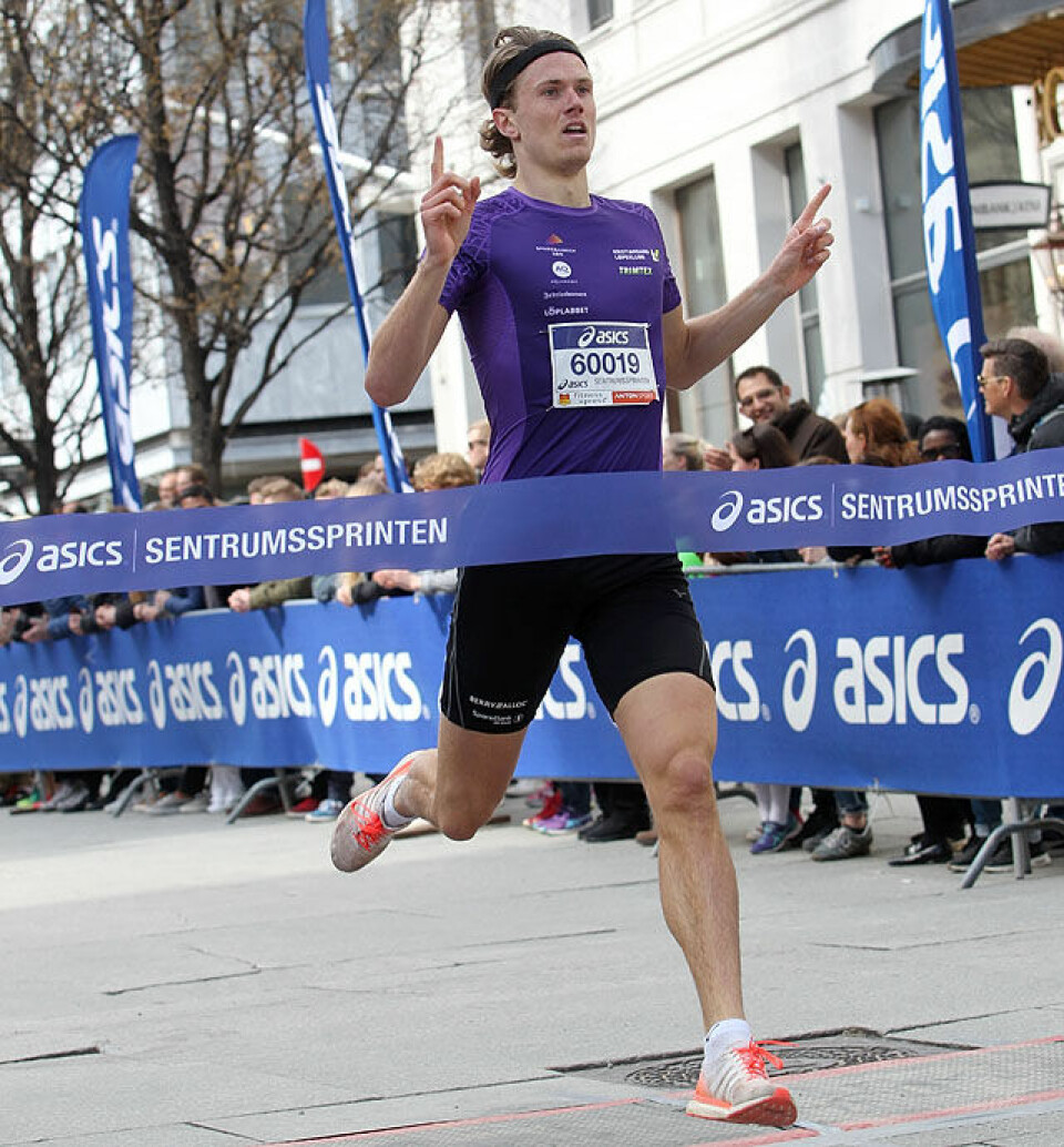 Malin Edland og Håkon Mushom vant Sentrumssprinten Haakon_Mushom_bryter_snora_A20G0687.jpg