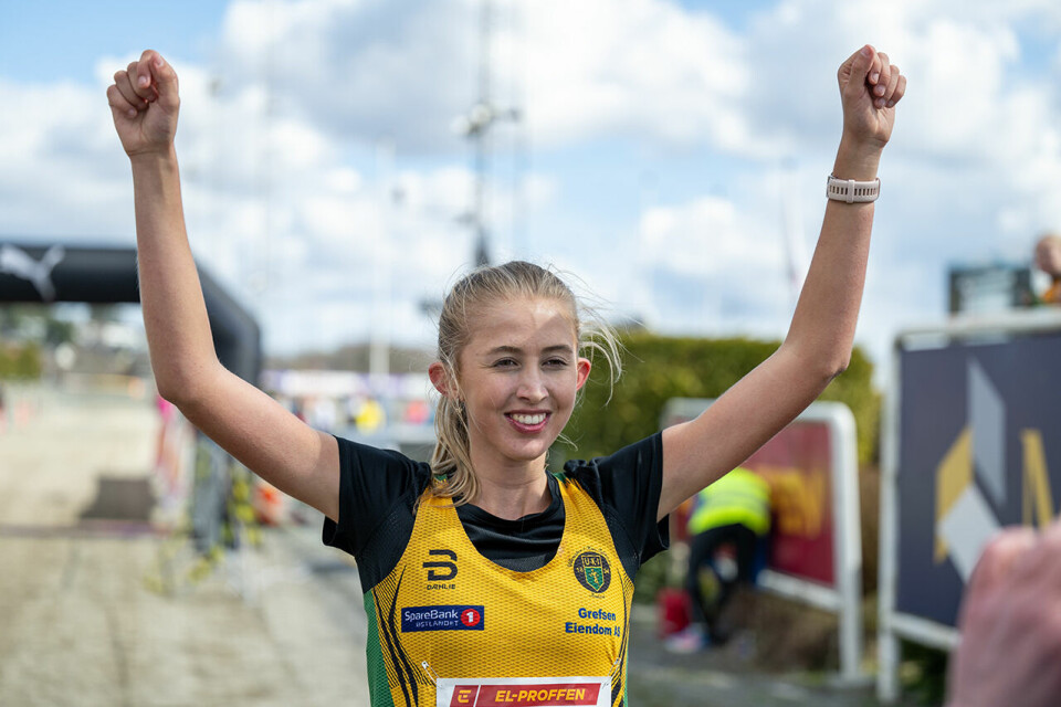 Wilma Anna Bekkemoen Torbiörnsson jubler for seier i UM terrengløp kort løypa i vår. (Foto: Samuel Hafsahl) Wilma Anna Bekkemoen Torbiörnsson jubler for seier i UM terrengløp kort løypa i vår. (Foto: Samuel Hafsahl)
