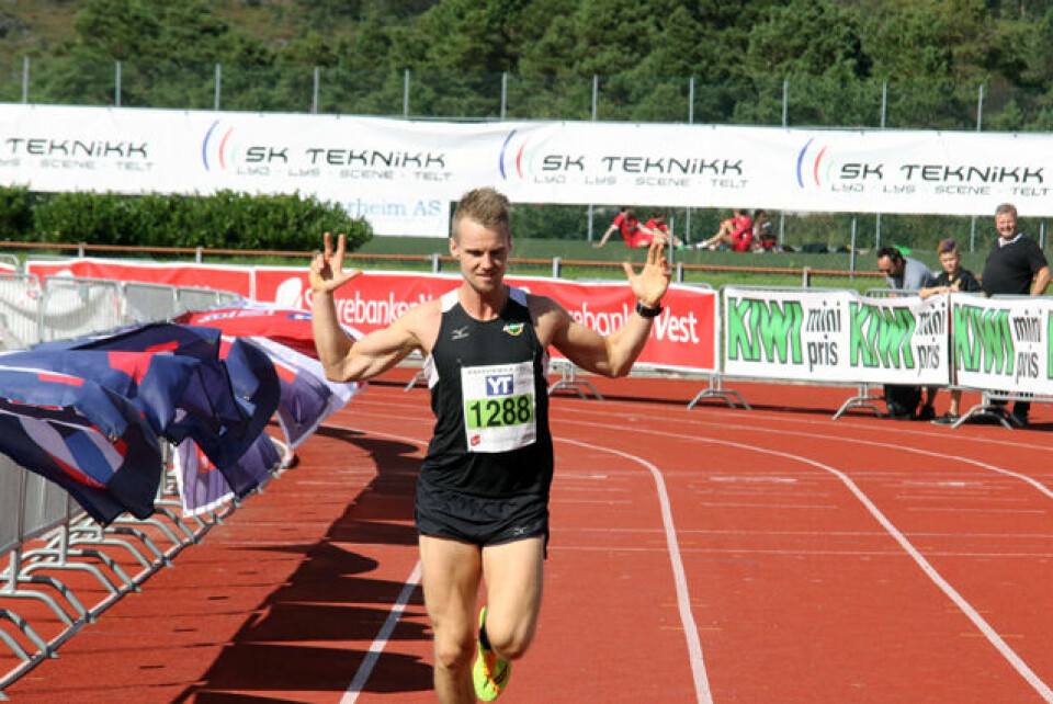 Svein Roar Kvamme og Eli Anne Dvergsdal vant 5 km i Knarvik 1P1A3193.jpg