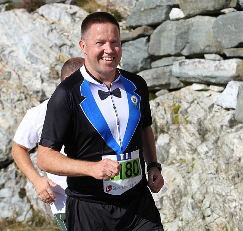 Svein Roar Kvamme og Eli Anne Dvergsdal vant 5 km i Knarvik Helge_Brunborg_brudgom_kl16_A20G1215.jpg