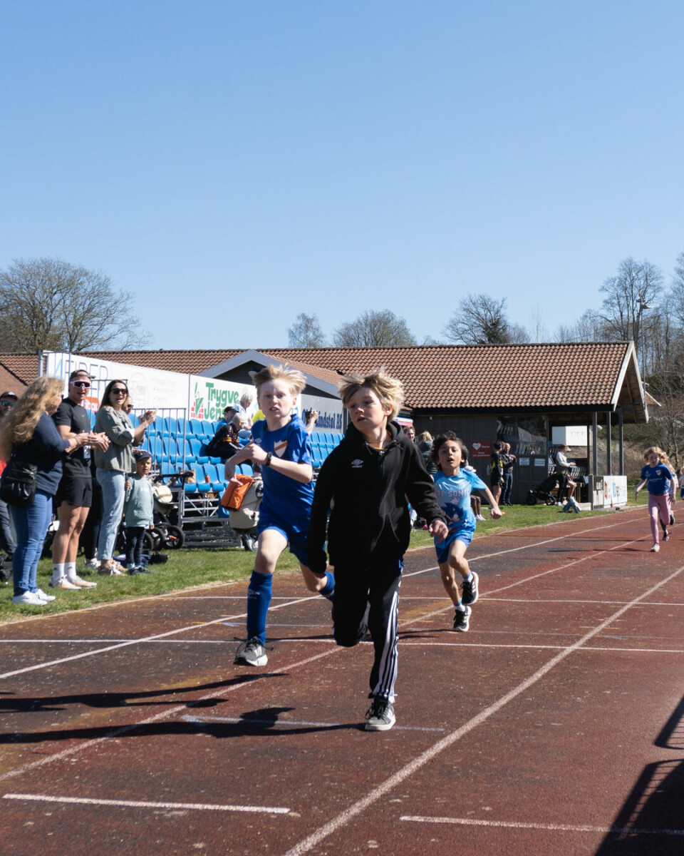 Barna ga deltakerrekord i Fevik halvmaraton IDIDID-03744.jpg