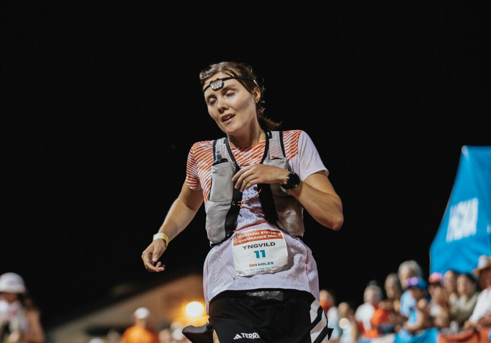 Yngvild Kaspersen kunne krysse mållinja som kvinne nummer fem etter at 161 tøffe kilometer var unnagjort. (Foto: arrangøren) Yngvild Kaspersen kunne krysse mållinja som kvinne nummer fem etter at 161 tøffe kilometer var unnagjort. (Foto: arrangøren)