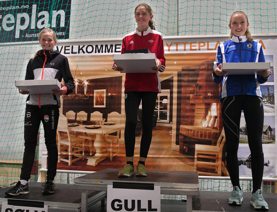 Hytteplanmila - høydepunktene, klassevinnerne og rekordene 14-15aar_jenter_premiepall_F6C7550_960 (1).jpg