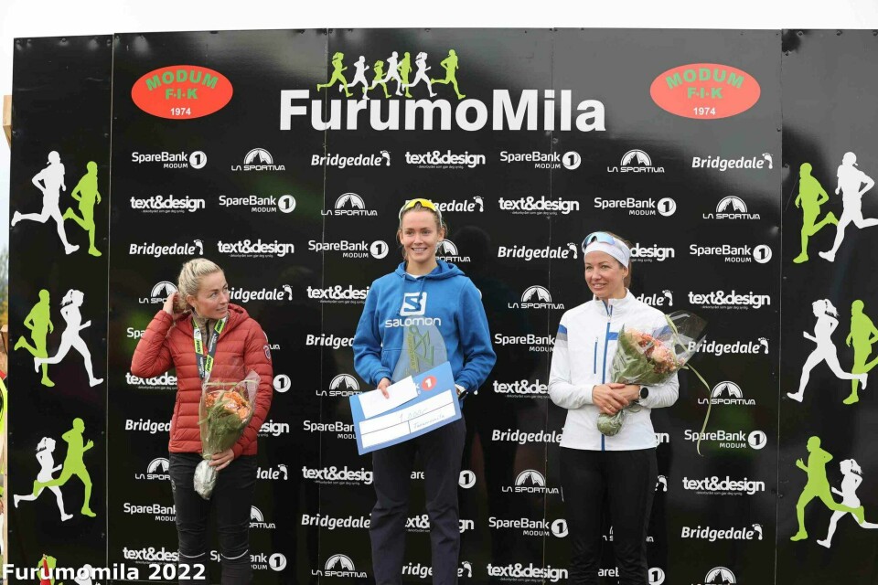 Den 40. utgaven av Furumomila i fint høstvær Pallen kvinner 10 km.jpg