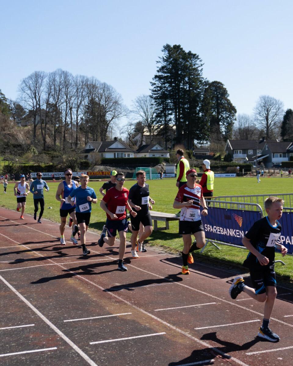 Barna ga deltakerrekord i Fevik halvmaraton IDIDID-03859.jpg
