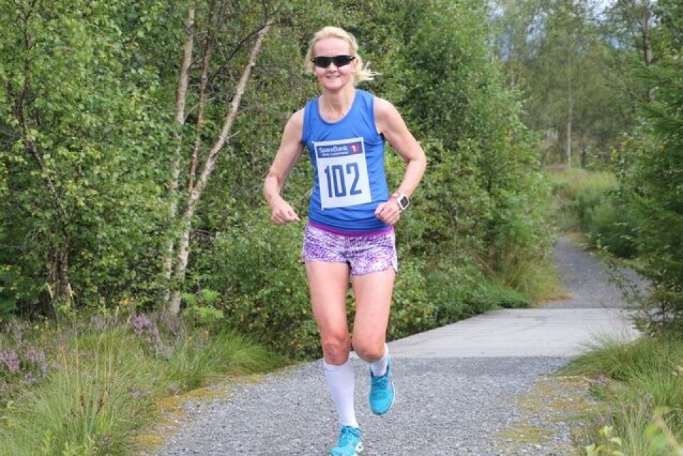 Helge Hafsås og Louise Skak vant i varm Nordvest maraton 04_Louise_Skak.jpg