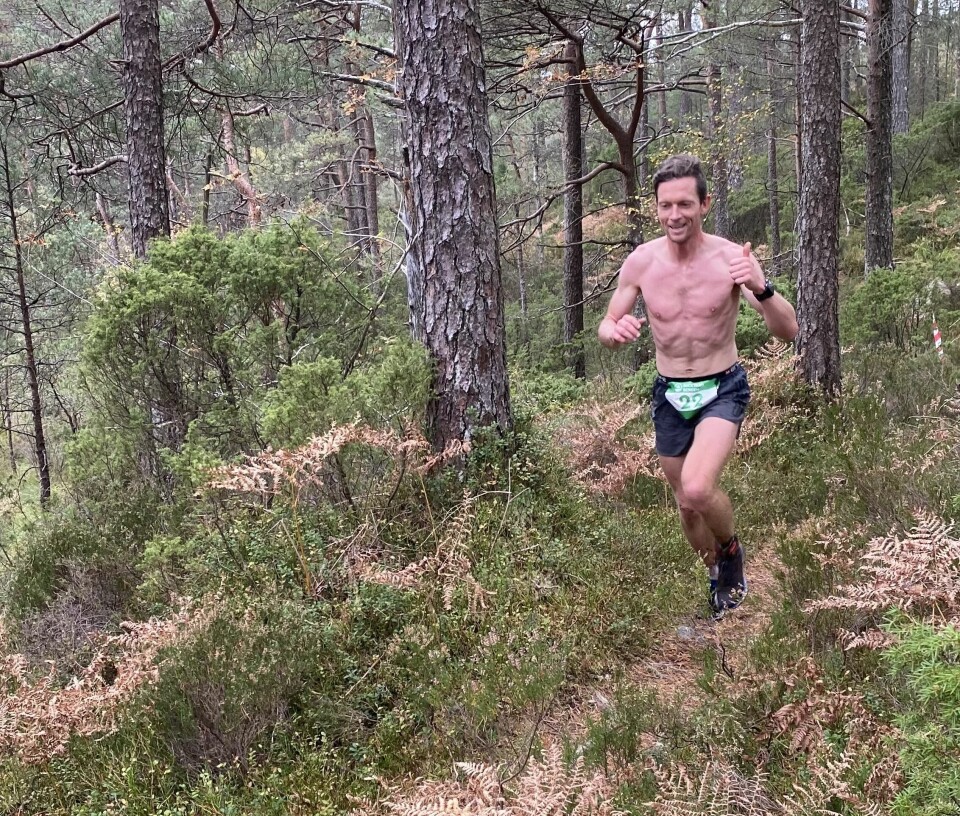 Odda Engesæter med tommel opp i Hordnesskogen. Snittfart på 3:54 i over 80 km var mer enn konkurrentene kunne svare på. (Arrangørfoto) Odda Engesæter med tommel opp i Hordnesskogen. Snittfart på 3:54 i over 80 km var mer enn konkurrentene kunne svare på. (Arrangørfoto)
