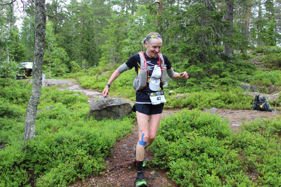 Løyperekorder av Stine Holager og Didrik Hermansen i Romeriksåsen på langs Ingunn Ytrehus 75 år 10 km.JPG