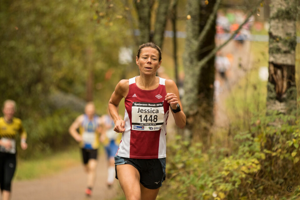 Vinner: Jessica Gunnarsson løp i mål på tida 18.43 og vant kvinneklassen under Nøklevann Rundt sin 5-kilometer. Foto: Sylvain Cavatz Jessica Gunnarsson