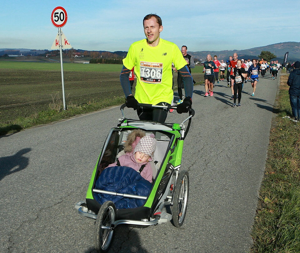 Hytteplanmila - høydepunktene, klassevinnerne og rekordene 8km_vid_babyjogger_AZ3T3641.jpg