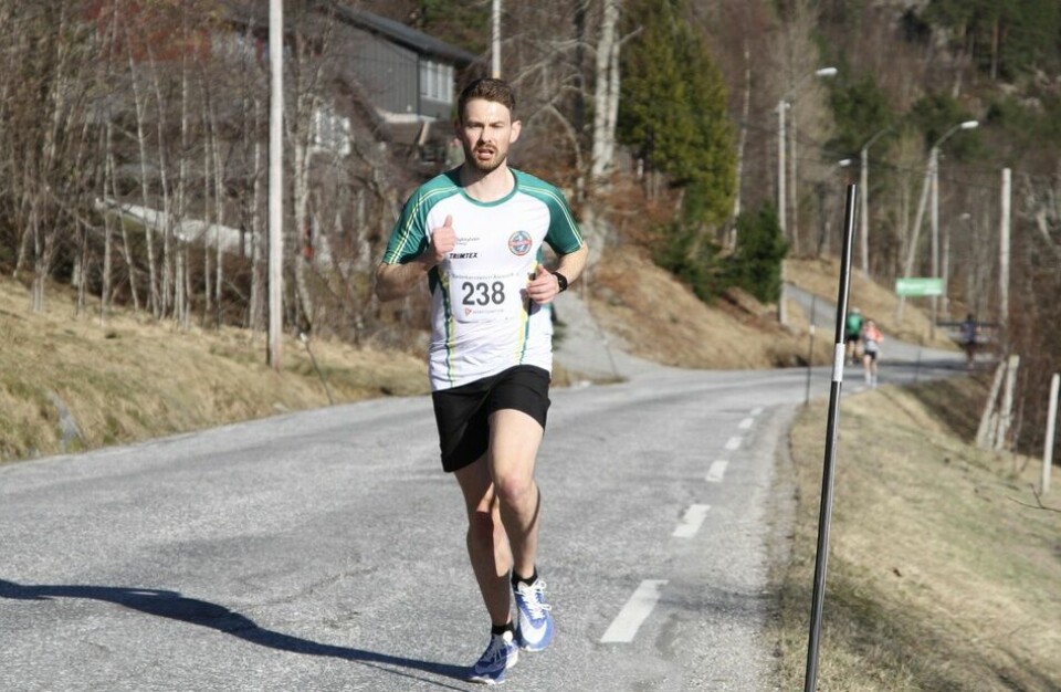 Kamp om seieren på 10 km i Ålesund 5km_Vegard_Riksheim_Tandstad