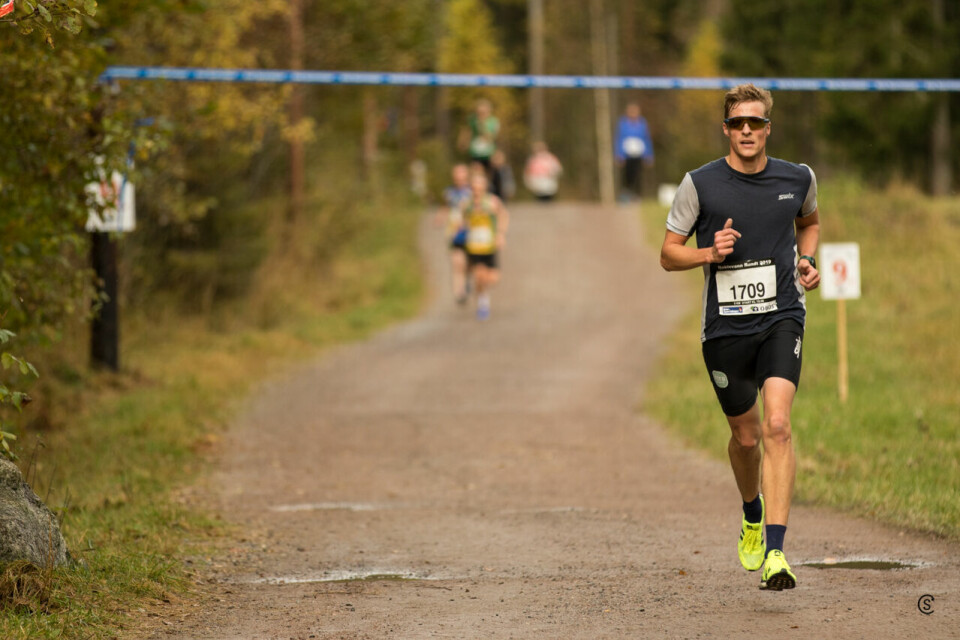 Jessica Gunnarsson og Mathias Moen vant 5-kilometeren under Nøklevann Rundt 2019-10-12_1341_9688-Kondis-henrik-Brøvig-foto-sylvain-cavatz.jpg