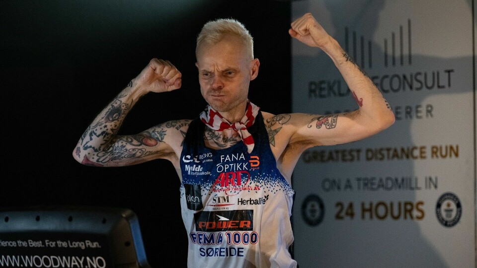 Bjørn Tore Kronen Taranger med tro på ny verdensrekord med tre timer igjen av rekorddøgnet i Drammen. (Foto: Samuel Hafsahl) Bjørn Tore Taranger med tro på ny verdensrekord med tre timer igjen av rekorddøgnet i Drammen. (Foto: Samuel Hafsahl)