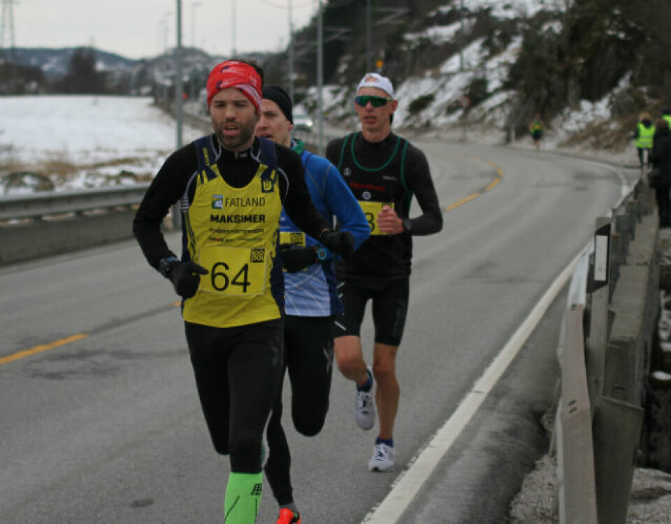 Svein Ove Risa med Erlend Aano og Øystein Wergeland i rygg. Foto: Lise Bentsen. Svein Ove Risa med Erlend Aano og Øystein Wergeland i rygg. Foto: Lise Bentsen.