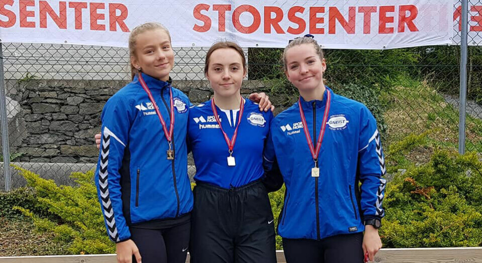 Gular og Gneist best i Ask-stafetten Kvinner junior 1.jpg