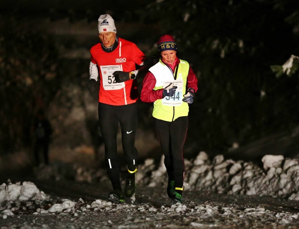Ann-Heidi Scharning ble klar vinner av kvinneklassen på Jessheim. Herreløperen er Espen Skrimstad som ble nummer to i M45-49. (Foto: Bjørn Hytjanstorp) Ann-Heidi Scharning ble klar vinner av kvinneklassen på Jessheim. Herreløperen er Espen Skrimstad som ble nummer to i M45-49. (Foto: Bjørn Hytjanstorp)