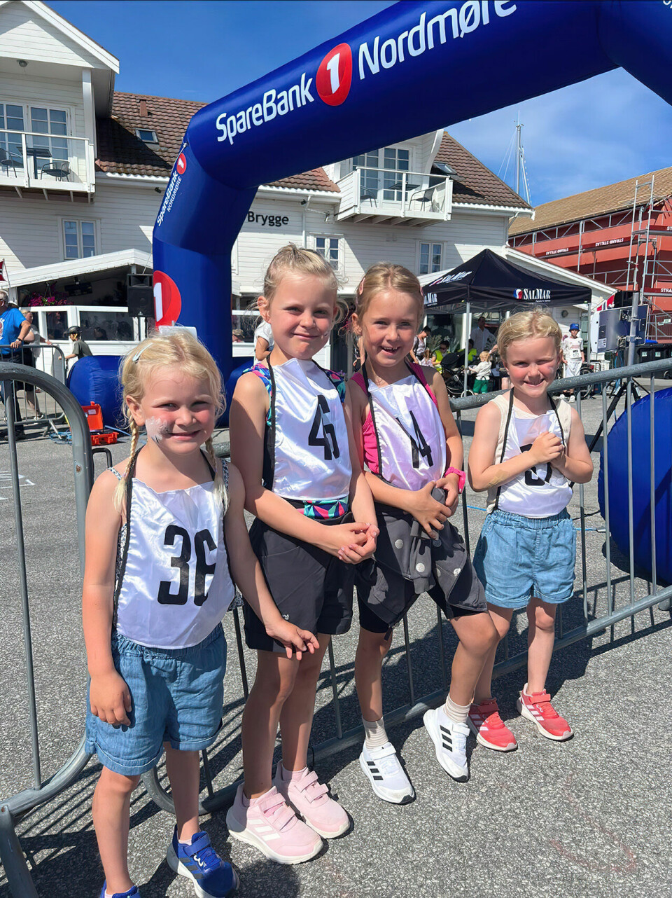 Norges vakreste halvmaraton fikk supert sommervær ivrige-unge-deltakere.jpg