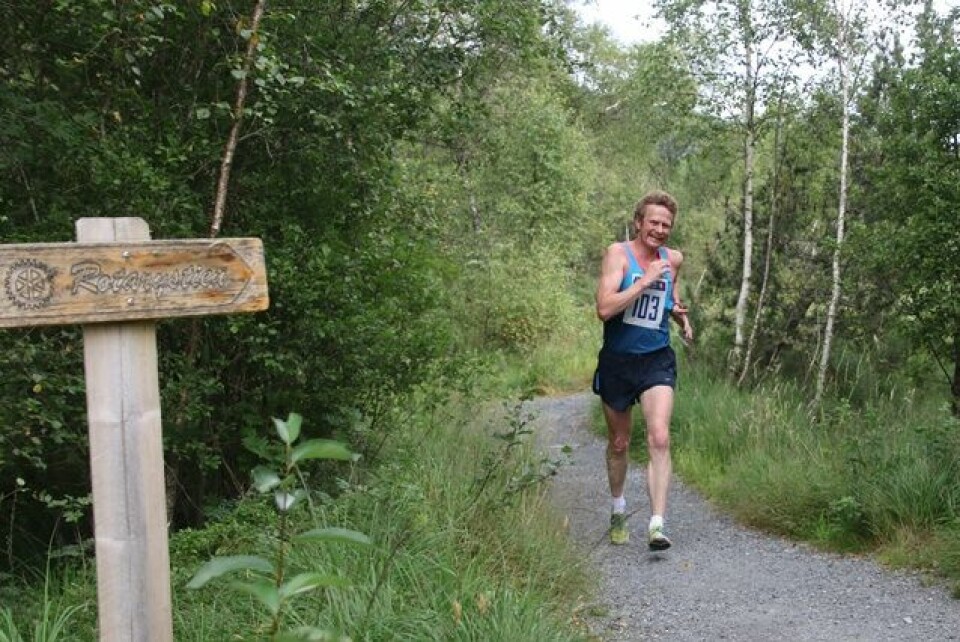 Helge Hafsås og Louise Skak vant i varm Nordvest maraton 06_OddGunnar_Tveit.jpg