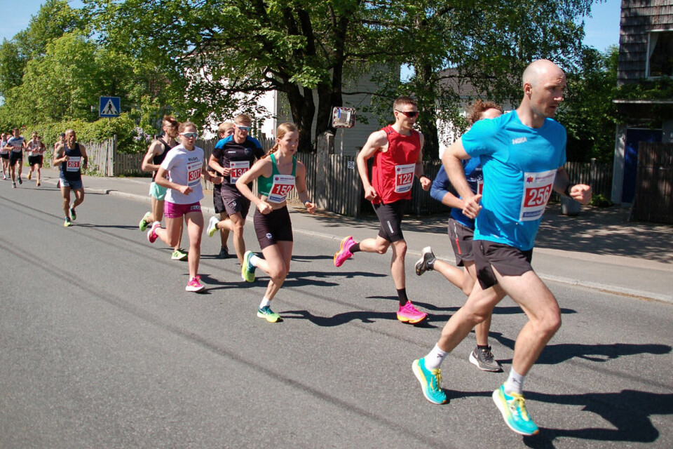 Det er klart for Grefsenkollen Opp. Her fra 2023, med Andreas Nygaard (256), kvinnenes beste Nora Sanness (307) og Emma Kirkeberg Mørk (150). (Foto: Arrangøren) Det er klart for Grefsenkollen Opp. Her fra 2023, med Andreas Nygaard (256), kvinnenes beste Nora Sanness (307) og Emma Kirkeberg Mørk (150). (Foto: Arrangøren)