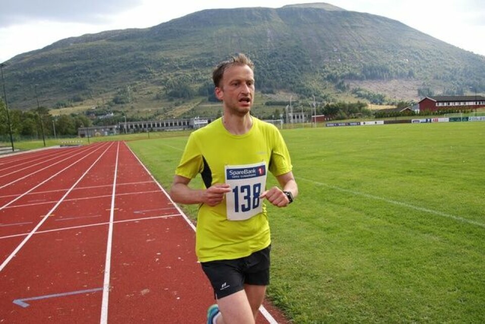 Helge Hafsås og Louise Skak vant i varm Nordvest maraton 10_Jan_Endre_Rise.jpg